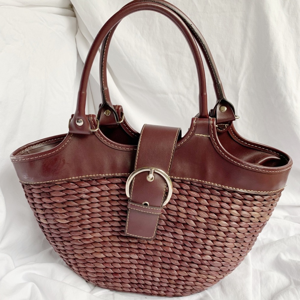 Natural straw (woven) bag.